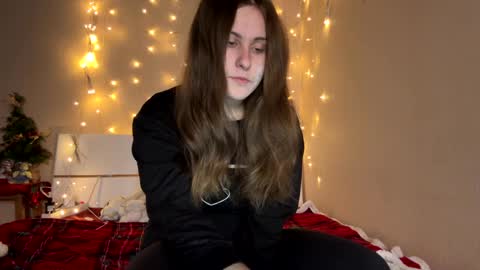 emma_just online show from January 4, 2025, 2:14 pm