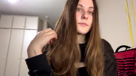 emma_just online show from January 6, 2025, 7:31 am