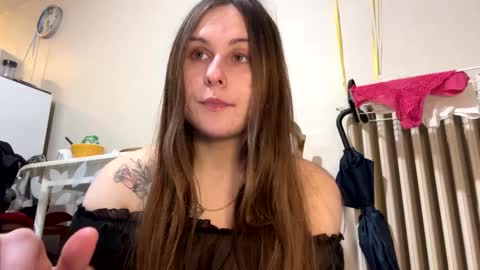 emma_just online show from February 5, 2025, 4:25 pm