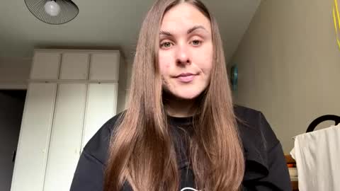 emma_just online show from February 11, 2025, 1:51 pm