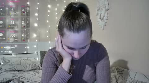 emma_just online show from September 23, 2025, 7:06 pm