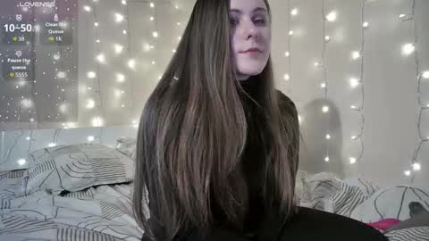 emma_just online show from February 4, 2026, 2:23 pm