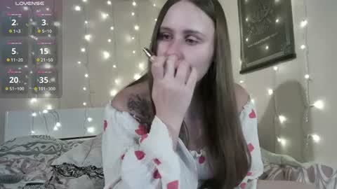 Snapshot of emma_just chatting on June 19, 2026, 7:17 pm emma_just online show from June 19, 2026, 7:17 pm
