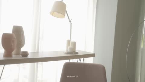 emma_lu1 online show from April 2, 2026, 3:53 pm