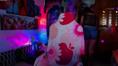 Snapshot of emma_luna059 chatting on June 24, 2026, 7:46 pm LUNA online show from June 24, 2026, 7:46 pm