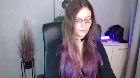 emma online show from October 28, 2025, 7:01 am