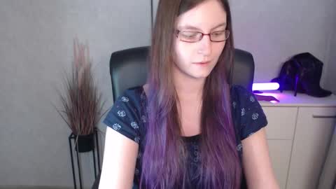 emma online show from November 13, 2025, 6:29 pm