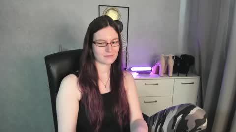 Snapshot of emma_lust94 chatting on April 27, 2026, 5:33 pm emma online show from April 27, 2026, 5:33 pm
