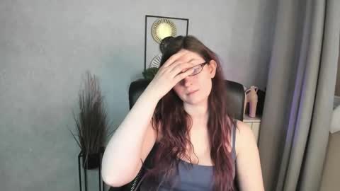 Snapshot of emma_lust94 chatting on May 4, 2026, 5:25 am emma online show from May 4, 2026, 5:25 am