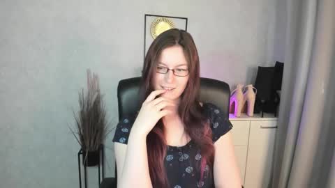 Snapshot of emma_lust94 chatting on May 12, 2026, 6:32 am emma online show from May 12, 2026, 6:32 am