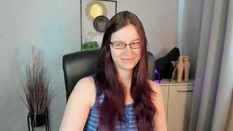 Snapshot of emma_lust94 chatting on June 1, 2026, 5:20 am emma online show from June 1, 2026, 5:20 am