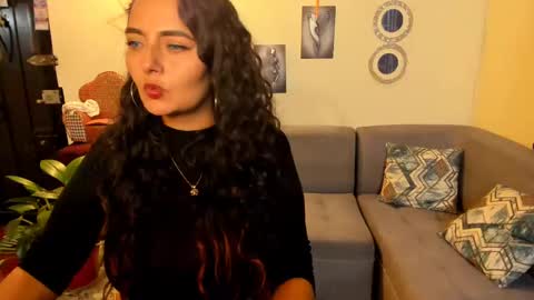  emma luxy online show from February 20, 2025, 2:07 am