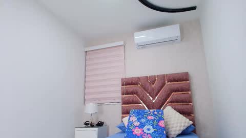 emma online show from November 5, 2025, 11:54 am