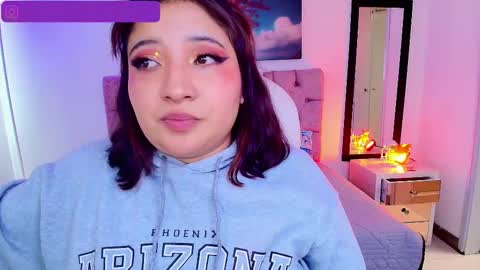 Emma Monserratt online show from September 17, 2025, 7:37 pm