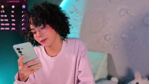     online show from September 30, 2025, 10:09 am