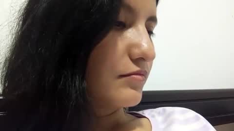 Emma online show from November 18, 2025, 2:39 am