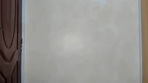 emma_remi online show from February 20, 2025, 2:07 am