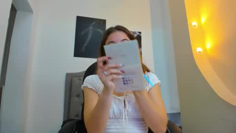 emma online show from September 17, 2025, 3:08 am