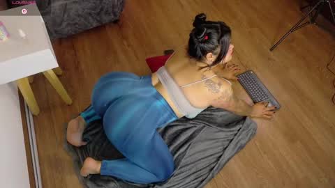 Snapshot of emma_s3xxy chatting on April 21, 2026, 11:27 am emma online show from April 21, 2026, 11:27 am