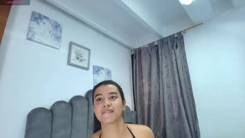 Snapshot of emma_saenz01 chatting on April 17, 2026, 6:44 pm emma_saenz01 online show from April 17, 2026, 6:44 pm