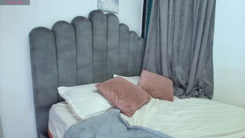 Snapshot of emma_saenz01 chatting on May 8, 2026, 1:33 am emma_saenz01 online show from May 8, 2026, 1:33 am