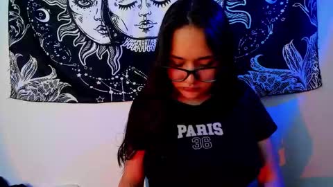 Emma online show from October 30, 2025, 8:09 pm