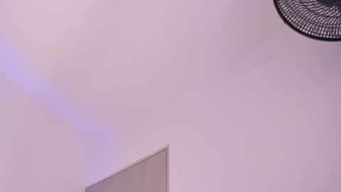 Ema online show from December 13, 2024, 7:43 pm