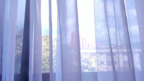 Ema online show from December 28, 2024, 3:26 pm