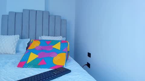 Emma online show from November 6, 2025, 11:55 am