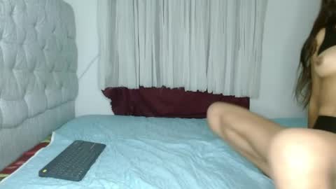 Snapshot of emma_walter22 chatting on June 8, 2026, 12:58 am emma online show from June 8, 2026, 12:58 am