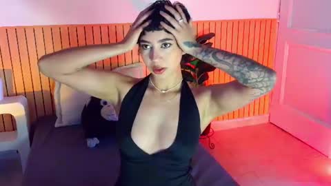 Snapshot of emma_web_ chatting on July 14, 2026, 12:44 pm Emma web online show from July 14, 2026, 12:44 pm