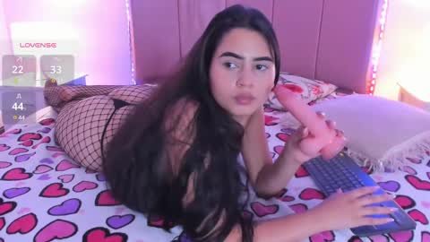 Snapshot of emma_whitee_ chatting on March 12, 2025, 6:00 pm emma_whitee_ online show from March 12, 2025, 6:00 pm