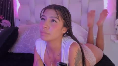 emmaa00_ online show from March 28, 2026, 6:18 pm