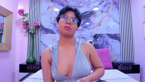Emma  online show from September 24, 2025, 2:37 am