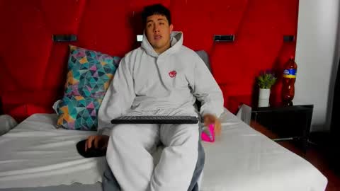 EmmaAndDemon online show from December 20, 2025, 1:18 pm