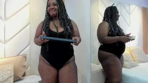 Snapshot of emmabrantt_ chatting on October 31, 2025, 4:35 am EmmaBrantt online show from October 31, 2025, 4:35 am