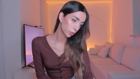 Snapshot of emmacorrea chatting on October 21, 2025, 2:23 am Emma voger online show from October 21, 2025, 2:23 am