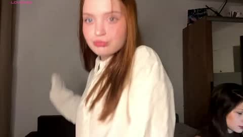 Snapshot of emmacutty chatting on April 16, 2026, 5:14 pm Emma online show from April 16, 2026, 5:14 pm