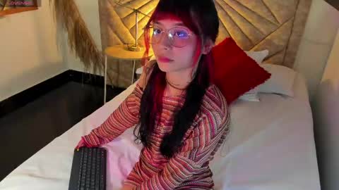           online show from April 11, 2026, 7:40 pm