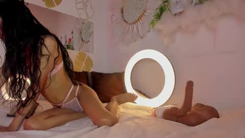 Emma Duque online show from January 9, 2026, 10:44 pm