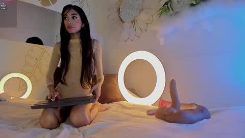 Emma Duque online show from January 18, 2026, 11:52 pm