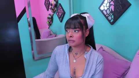 emmaebony_ online show from December 3, 2025, 12:25 pm