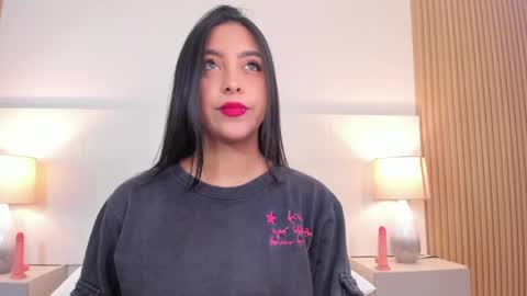 Snapshot of emmaespencer chatting on April 24, 2026, 11:23 am emmaespencer online show from April 24, 2026, 11:23 am