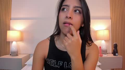 Snapshot of emmaespencer chatting on April 30, 2026, 11:16 am emmaespencer online show from April 30, 2026, 11:16 am