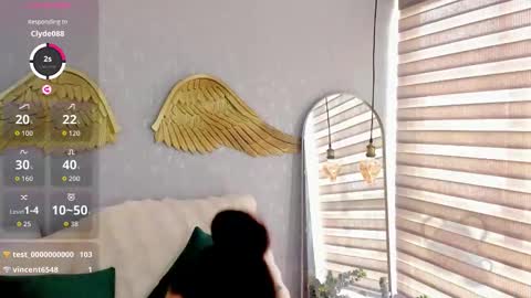  Emma Ferrary  online show from November 11, 2025, 4:18 pm