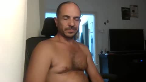 Ariel online show from October 3, 2025, 8:17 pm