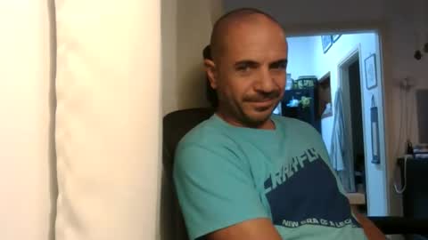 Ariel online show from November 15, 2025, 8:16 pm