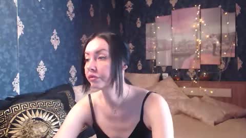 EmmaGoldX online show from October 25, 2025, 8:00 am