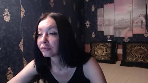 EmmaGoldX online show from November 30, 2025, 10:47 pm