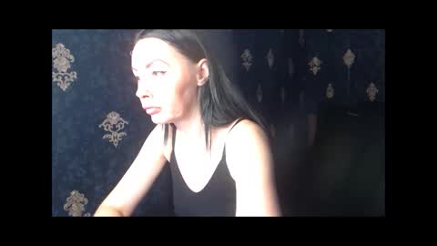 EmmaGoldX online show from June 1, 2026, 9:00 am